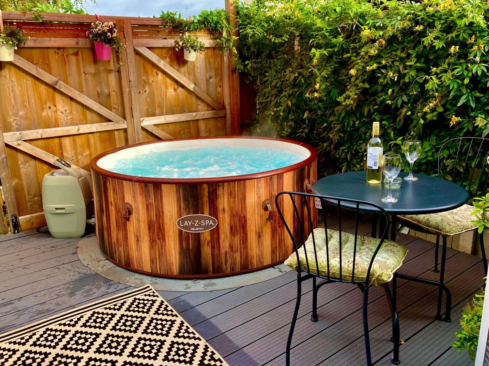 Elkstone Studio Private Hottub Pet Friendly Malvern Buitenkant foto